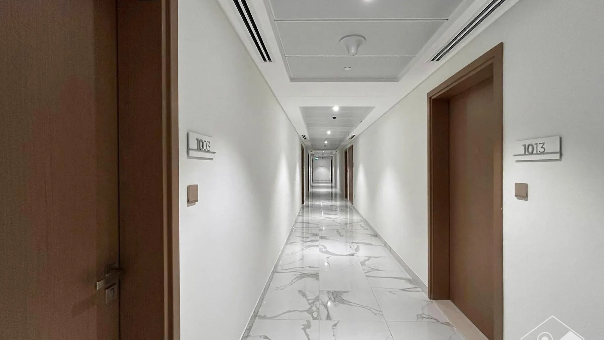 Luxurious 1-Br Apt With Balcony In Azizi Fawad Дубай ОАЭ