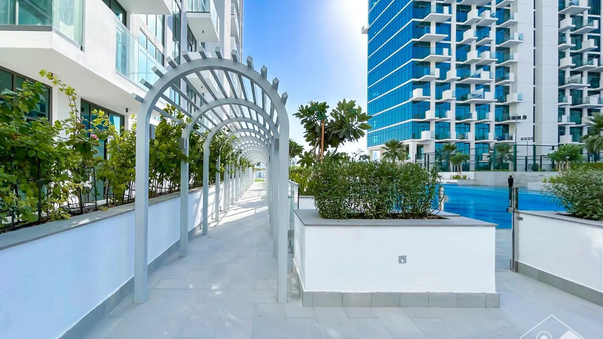 Luxurious 1-Br Apt With Balcony In Azizi Fawad Dubai 0*,  Emirados Árabes Unidos