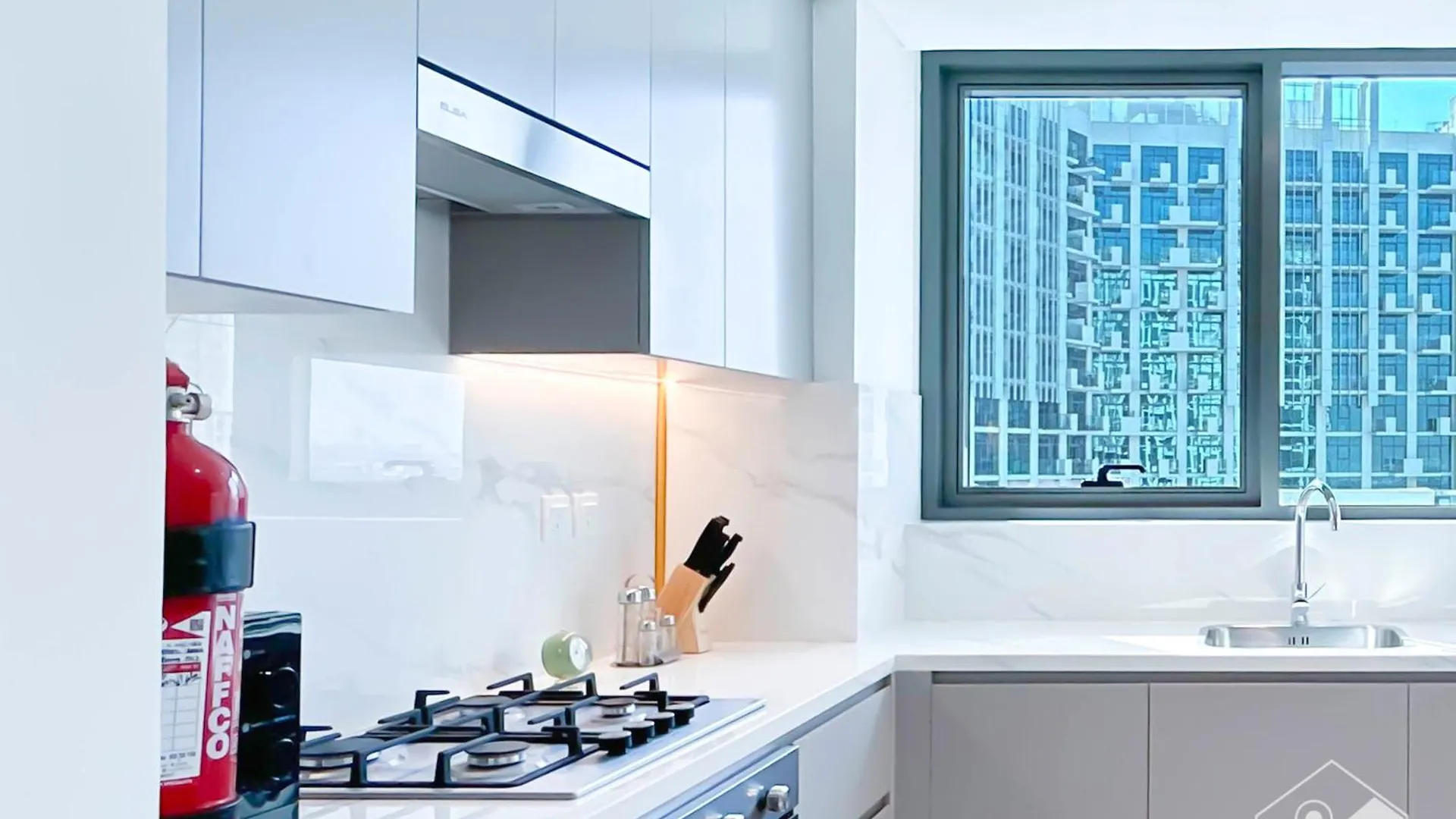 Luxurious 1-Br Apt With Balcony In Azizi Fawad Dubai 0*,